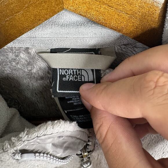 Grey North Face Fleece Zip Up Size Small - Picture 5 of 6